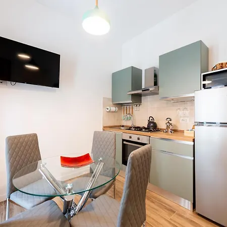 Bonciari Comodo E Moderno Bilocale Con Posto Auto Gratuito E Self Check In Apartman